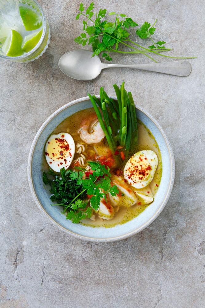 2 kg boiled and peeled organic eggs 